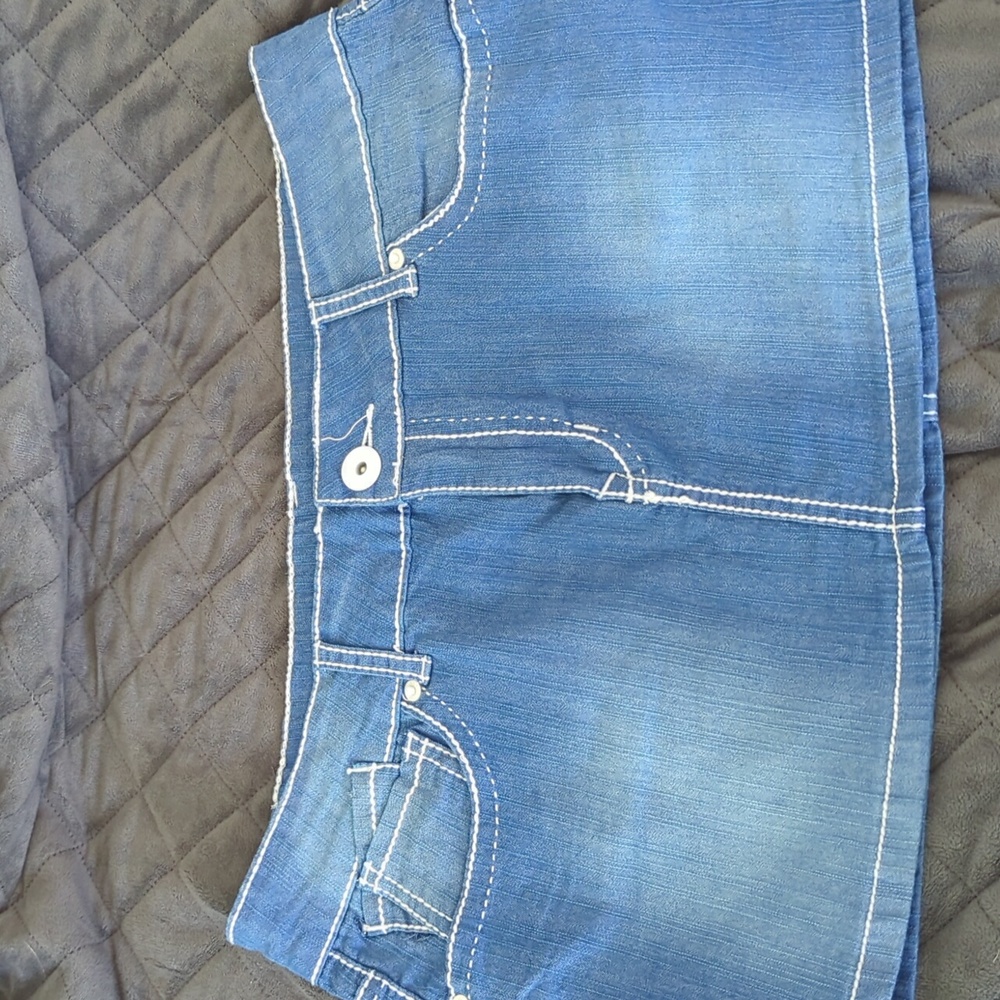 Bongo mini skirt, juniors size 11